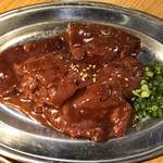 炭火ホルモン焼き まるかん - 