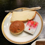 四季彩 - 朝食バイキング・パン。 
