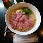 牛骨らぁ麺マタドール - 贅沢焼牛らぁ麺　塩\1050(19-12)