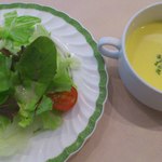 Ruburan - ランチセットのサラダとスープ（コーンポタージュ）