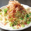 ぼちぼち - 料理写真:お好み焼屋のキャベ千サラダ