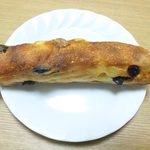 パン ドゥ ジュジュ - レーズンとクリームチーズ