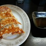 麺や横丁 縁日 - 『 餃子 』  350円