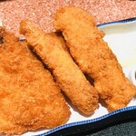 Kaisen Douraku Ikiiki - ミックスフライ定食のメイン
