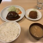ウチョウテン - 黒毛和牛のハンバーグ&ミニメンチカツセット ご飯大盛(1440円)