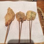 串天ぷら　段々屋 - 壱の善
            鱸、マッシュルーム カレー風味、豆腐 新生姜 三つ葉