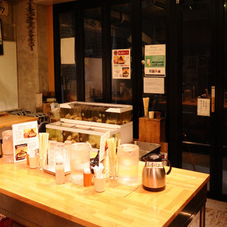 Enjoy a casual, standing-nomi style♪ You can also reserve seats or use them for reserved use.