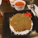 カフェ・ハイチ - スープセット(税抜¥1000)のスープとドライカレー