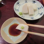 吾妻橋 やぶそば - 吟味された蒲鉾、山葵も上質