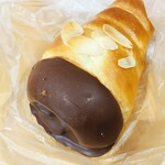 スワンベーカリー - 料理写真:カスタードコロネ