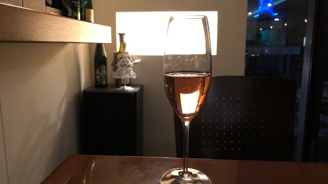 会津葡萄酒倶楽部 &ndash; 七日町 ワインバーで楽しむ厳選ワインと地元料理