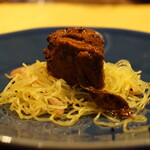 Spice&Dining KALA - 鹿児島県産 黒毛和牛の生ピックル レモンセヴァイと