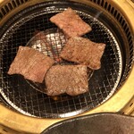 炙り焼肉　おさ - 調理中