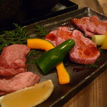 Yakiniku No Gyuu Ta Honjin - ☆お昼から豪華ですね☆