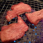 焼肉の牛太 本陣 - ☆まずはタンから焼き始めます☆