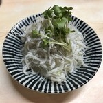 がばちょ - しらすおろし（380円）