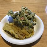 手打うどん 松屋 - 揚げおきの天ぷら