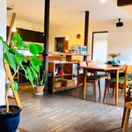 トランク - ソファー席からの様子。