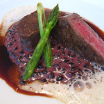 オーベルジュ・ド・リル ナゴヤ - 特選飛騨牛フィレ肉のポワレ　赤米紫雲とトリュフのリゾット　ソースヴァンルージュ