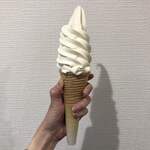 ソフトアイスクリームショップ ファウンテン - ソフトクリーム濃厚バニラ　コーン