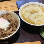 純愛うどん なでしこ - 肉玉丼セット（￥1020）