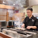 Yakitori Tatsuboshi - 大将が丁寧に焼き上げます