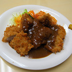 グリル三笠 - チキンカツ定食 \800
