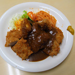 グリル三笠 - チキンカツ定食 \800