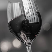 リストランテレナータ - 高脚盞（びいどろのうつは）に"紅葡萄酒（あかきえびかづらのさけ）"