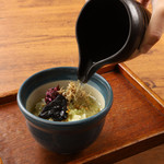 "Kyoto-style Ochazuke（boiled rice with tea）" chirimen sansho, shredded shibazuke, tsukudani kelp