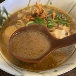 G麺７ - 味噌は赤味噌ベースで濃厚です