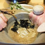 拉麺 成 - 背脂煮干８５０円(味玉・肉は店主のご好意)