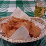 新千歳エアポートレストラン by ROYAL HOST - ポテトチップスと一番搾り