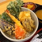 白花咲々 - ランチ限定日替わり天丼 500円
      （おしんこ・味噌汁付）