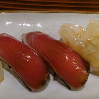 金寿司 - いか・かつお・ぼたん海老。