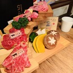 Sumibi Yakiniku Niku Nabeya Koube Biidoro - 