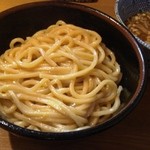 つけ麺 天海 - 釜玉麺。生卵が絡んでいます。