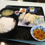 Satsuma Bokke Mon - お昼の日替わり定食（キス天ぷらご飯大盛り）