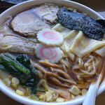 栄楽 - ワンタンメン