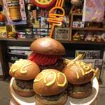 ICON - ３００ＢＵＲＧＥＲ達成記念バーガー！！