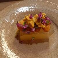 すし処 みや古分店 - すっぽんと玉ねぎ出汁をフグ皮で煮こごり、由良のウニと浜中のバフンウニ