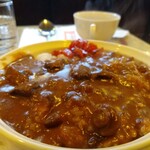 珈琲 シーボン - グラタン皿？に盛られたカレー。