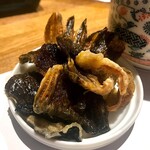 鷹 - 出したらこ〜んなに(o_o)