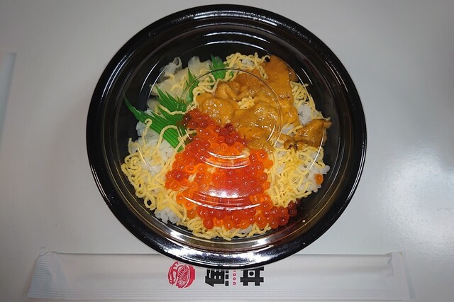 丼！ 魚丼 北千住店 （UODON） - 北千住/海鮮丼 | 食べログ
