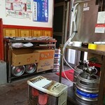 中華料理　香蘭飯店 - 入口側を見る。石油ストーブが懐かしい…