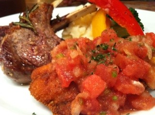 ドラフトキング - 魚介と肉のＭＩＸプレート。　ラムチョップソテー＆マヒマヒのフライ