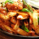 味ちゃん - ナッチ野菜炒め。ナッチとはタコのこと。タコと野菜の辛み炒め。お酒がすすすむ一品です。