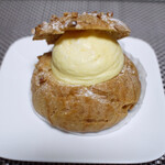 121170524 - パティスリーイケダ「シュークリーム(¥200＋税)」