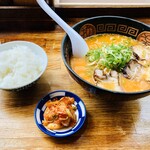 肥後橋ラーメン亭 - 