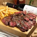 ビストロ炭焼肉酒場 チキンレッグ 吉祥寺店